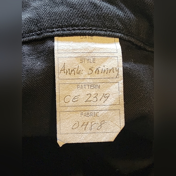 Current/Elliott Black Distressed Ankle Skinny Jeans Edgy Stretch Inseam Size 30 - Picture 7 of 7